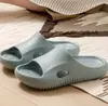 Chinelos de Verão para Mulheres, Chinelos Internos de Eva com Solado Macio Antiderrapante Resistentes ao Desgaste para Banheiro, Chinelos Slip-On para Casais, Adequados para Todas as Estações, para Banho