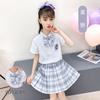 Conjunto de Verão para Meninas 2026 Novo Estilo Conjunto Saia Estilo Academia Campus Escolar Crianças Grandes Uniforme Jk Conjunto de Duas Peças para Performance