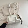 Bolso de Axila de Moda Coreana de Nicho de Alto Valor para Mujer Otoño 2025 Nuevo Bolso Boston Bowling de un Solo Hombro