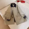 Moda Primaveral 2026 para Mujeres Petite, de Moda Este Año, Gabardina de Patchwork a Cuadros de Longitud Media para Mujeres
