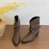 Botas de tornozelo retrô de bico fino, plissadas, para mulheres, nova coleção outono/inverno, com fivela de cinto, estilo cowboy ocidental, salto grosso, botas de montaria