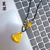 Tienda de Oro Mismo Estilo Arena Dorada Alta Retención de Color Colgante de Buda con el Carácter "Fu" y Cara Sonriente, Cadena de Suéter Tejida