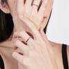 Anillo de pareja de la serie Mobius para mujer, diseño de nicho simple, ligero y lujoso, anillo abierto de moda.