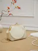 Bolsa de Pérola Verão Novo Estilo Bolsa de Mão Bolsa de Concha Nova Bolsa Estilo Chinês 2026 Moda com Contas Bolsa Transversal Feminina