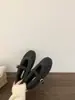Sapatos planos de camurça peludos estilo fada para mulheres, novo estilo outono e inverno 2025, sapatos Mary Jane quentes de pelúcia, sapatos Birkenstock, sapatos de algodão