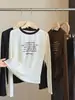 Nueva Camiseta Elegante de Manga Larga con Estampado de Letras para Mujer Otoño 2026, Cuello Redondo, Ligeramente Transparente, Corte Holgado, Top Fino Versátil Casual, Moderno