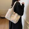 Bolso de Hombro de Punto Arcoíris Nuevo Otoño e Invierno 2024 Gran Capacidad Bolso de Mano Versátil Estilo Joven Bolso de Axila para Estudiantes Universitarios
