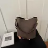 Bolsa de mão retrô de nicho Ruien para mulheres, nova coleção outono 2026, bolsa transversal e bolsa sacola de alta qualidade e estilosa