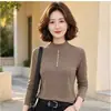 Camada base de outono e inverno de manga comprida e gola alta, elegante, justa ao corpo, versátil, moderna, camiseta de alta qualidade para mães, adequada para usar como camada interna ou externa.
