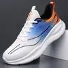 Nuevos Zapatos Deportivos de Malla para Hombre 2026 Primavera Nuevo Estilo Zapatos de Running Transpirables con Suela Suave Zapatos Casuales Ligeros de Moda