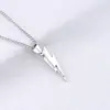 Collar para hombre rayo colgante bicolor personalidad hip-hop cadena larga para suéter simple acero inoxidable accesorios para parejas venta al por mayor