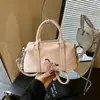 Bolsa de Mão Tendência de Nicho Estilo Estrangeiro de Alta Qualidade Bolsa Almofada para Mulheres 2026 Nova Moda de Verão Bolsa Pequena Transversal para o Dia a Dia