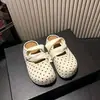 Pantuflas Baotou Ropa de Exterior para Mujer 2026 Nuevo Estilo Popular Otoño Moda Elegante Zapatos de Mujer Celebridad de Internet Versátil Casual Zapatos Birkenstock