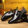 Zapatos de Cuero Formales de Negocios a Cuadros para Hombre de Otoño e Invierno Nuevos Transfronterizos Zapatos Casuales de Suela Gruesa para Hombre con Aumento de Altura Zapatos de Cordones de Moda para Hombre