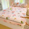 Lençol de Cama Acolchoado Espesso Classe A Peça Única Cobertura de Cama Fleece de Coral Fleece de Leite Protetor de Colchão de Inverno Antiderrapante