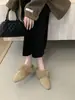Pantuflas de medio zapato peludas retro de punta para mujer, adecuadas para otoño e invierno, con forro de felpa, estilo mula, zapatos slip-on elegantes y cómodos