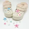Zuecos forrados de algodón con accesorios decorativos, dijes para zapatos de planeta KT de diamante rosa, alta gama para DIY, ligeros y lujosos adornos de diamante en forma de corazón, y bonitas flores para zapatos para niñas
