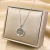 Nuevo producto transfronterizo: Cadena de clavícula elegante y versátil de lujo ligero con incrustaciones de microdiamantes, collar de acero de titanio, accesorio de joyería que no se decolora