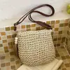 Bolsa de Palha Estilo Verão Transfronteiriço Nova com Franjas, Mochila Transversal de Palha para Praia, Bolsa de Ombro para Férias na Beira-Mar