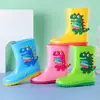 Botas de lluvia para niños de 1 a 17 años, de longitud media hasta la pantorrilla, diseño de dibujos animados de dinosaurios, zapatos de agua de suela blanda, adecuados para niños y niñas, niños pequeños y niños mayores