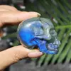 Adorno de calavera de cristal natural, calavera de cristal pulida a partir de piedra en bruto, adorno mineral original, decoración de Halloween