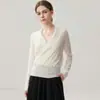 Suéter de cachemira 2026 invierno nuevo estilo cuello cruzado para mujer capa base versátil ajuste holgado adelgazante jersey suéter cálido
