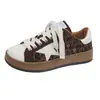 Zapatillas de Estrellas para Mujer 2025 Otoño Nuevo Pelo de Caballo Estampado de Leopardo Casual Versátil Estilo Coreano = Estrellas Retro Antiguas