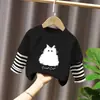 Top de estilo patchwork de dos piezas falsas, moderno y a la moda, para niñas, camiseta de manga larga a rayas de algodón puro con dibujos animados