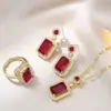 Collar Colgante Esmeralda para Mujer Todo-partido Joyería de Gama Alta traje Conjunto de Tres Piezas para Mujer Pendientes Anillo Joyería