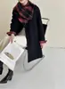 Zy259189 Da Ai Mei Yuan 2025 Otoño/Invierno Nuevo Estilo Coreano Holgado Adelgazante Cuadros Estilo Chanel Abrigo de Lana