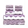 Set de toallas de forro polar de coral a rayas anchas de 8 piezas, toalla de cara, toalla de baño, toallita, toalla para adultos, etiquetado con pegatinas, dropshipping, venta al por mayor