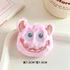 Monstruo de un ojo que chirría de dibujos animados, monstruo lindo de tres ojos, llavero para bolsa, accesorios de broche de muñeca linda