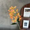 Flores Artificiais: Flores Artificiais Lírio Chama de 18 Cabeças para Arranjos de Chão de Casamento, Flores Artificiais Decorativas de Salão de Casamento de Alta Qualidade Atacado