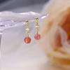 Brincos de cristal de morango com incrustação de diamante 2023 luxo leve estilo frio moda francesa brincos de cristal rosa doce brincos para mulheres