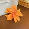 Grampo de Cabelo Flor de Lírio Simulação de Tecido Estilo Coreano Moda Versátil Presilha Bico de Pato para Franja Estilo Festivo Acessórios de Cabelo Elegantes para Mulheres