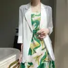 Blazer Profissional Feminino Slim-Fit Versátil Ligeiramente Solto Elegante para o Trabalho com Gola Lapela - Coleção Outono/Inverno 2026