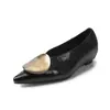 Zapatos de Mujer Estilo Francés Dorado con Puntera Puntiaguda y Hebilla Metálica de 4.8cm, Modelo Nuevo 2026, Piel Genuina, Tacón Oculto, Zapatos de Piel de Boca Baja
