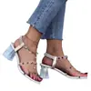 Tamanhos 35-43 sapatos femininos plus size 41 Sandálias de salto grosso cristalinas de fada para combinar com tudo mulheres 42 Salto alto romano com rebite europeu e americano
