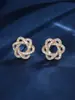 Pendientes de Flor Hueca con Circonitas Completas Estilo Lujo Ligero Transfronterizo, Versátiles de Alta Gama para el Trabajo, Moda Nicho con Temperamento, Pendientes Versátiles
