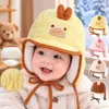 Touca de inverno para bebê, espessa para aquecimento, forrada com fleece, à prova de vento, com proteção para as orelhas, design fofo de desenho animado, touca de bebê felpuda