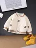 Casaco de inverno para meninos 2024 novo estiloso roupas de inverno infantis desenho animado bordado forrado de fleece espessado outerweaer de algodão