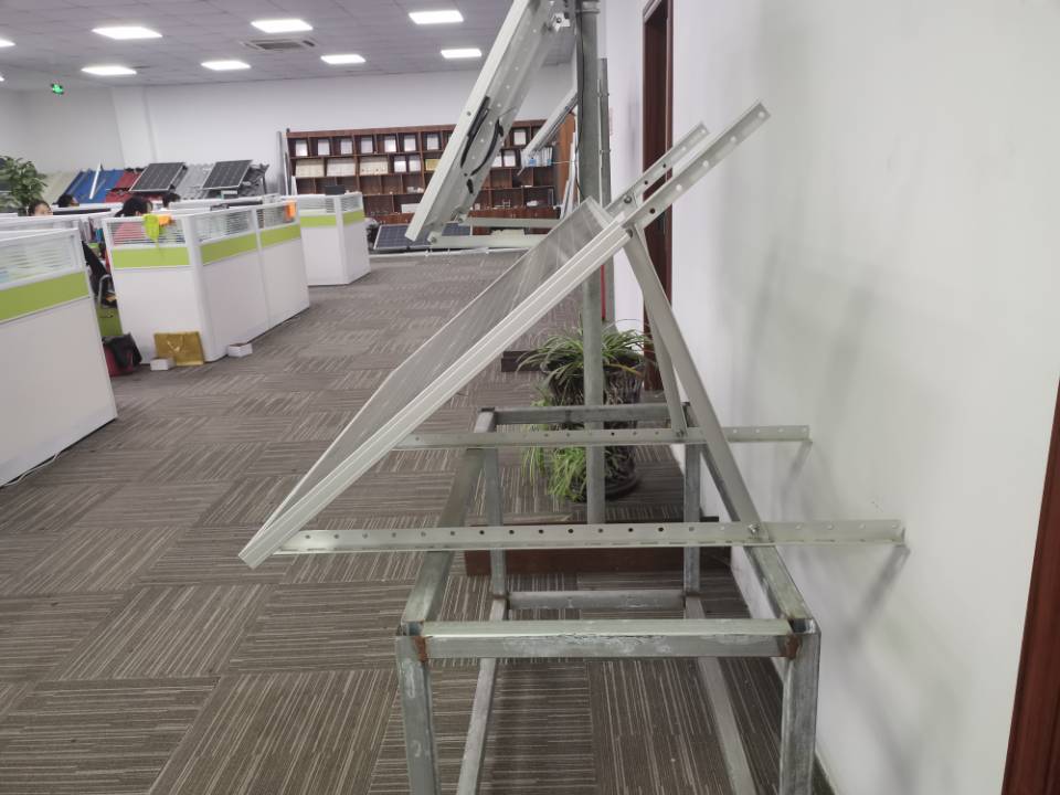 Adjustable Triangle Solar Pane