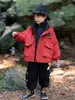 Chaqueta Tres Pruebas para Niños de Primavera y Otoño, Estilo Coreano, Conjunto Elegante y Genial de Dos Piezas para Niños, Ropa de Comercio Exterior para Niños Pequeños