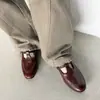 Textura Suave de Couro Bovino, Sapatos Mary Jane Retrô Versáteis, Temporada Primavera 2026, Salto Baixo Robusto, Bico Redondo, Sapatos de Couro Genuíno Únicos para Mulheres
