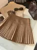 Falda plisada corta de gamuza para mujer petite con bordado de letras, nueva de otoño, de cintura alta, adelgazante, anti-exposición, línea A