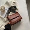 AK French Retro Pequena Bolsa Quadrada Outono e Inverno Textura Combinada Bolsa Feminina Moda Simples Banda Larga Bolsa de Ombro Bolsa Portátil de Axila