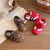 Zapatos Casuales Transpirables para Niñas 2026 Otoño Nuevos Zapatos Infantiles de Suela Suave Versátiles Estampado de Leopardo Antideslizantes Zapatos para Correr Modernos