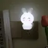 Luz de Noche Enchufable para Dormir, Luz de Atmósfera Linda LED, Lámpara de Mesita de Noche, Luz de Noche con Protección Ocular, Interruptor de Botón