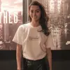 Camiseta de Manga Curta Supreme, Marca de Moda Americana de Peso Pesado, Estampa Clássica de Letras, Gola Redonda Boxy, Caimento Solto, Manga Meia-Manga para Homens e Mulheres