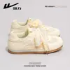Zapatos para Mujer Estilo Alemán Warrior Wxy-Q243N Primavera 2026 Nuevos Tenis con Moño de Encaje Calzado Casual Versátil (Magia)